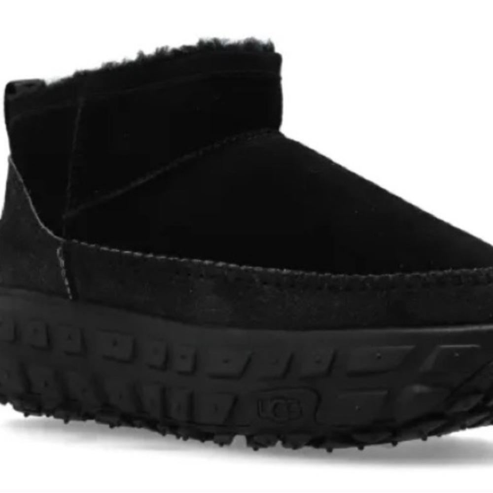 UGG ALL Gender Venture Daze Ultra Mini Boot
Black - men’s 11 & women’s 12 - Picture 5 of 8